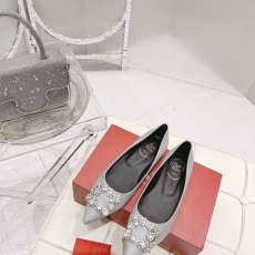 Roger Vivier flat shoes